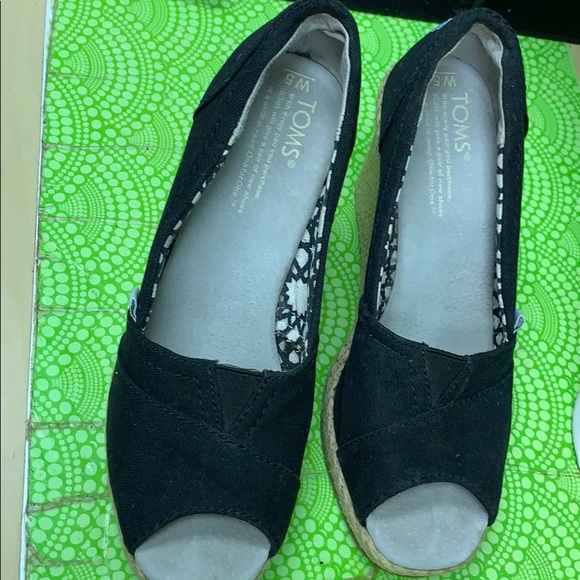 Toms Black espadrilles - Picture 2 of 3